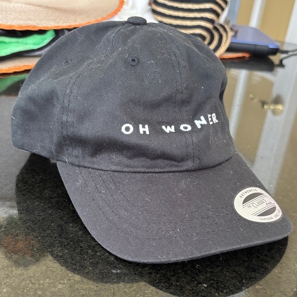 Yupoong Classics Black Baseball Cap Like New Removable Decal Adjust OH WONDER - Picture 1 of 6